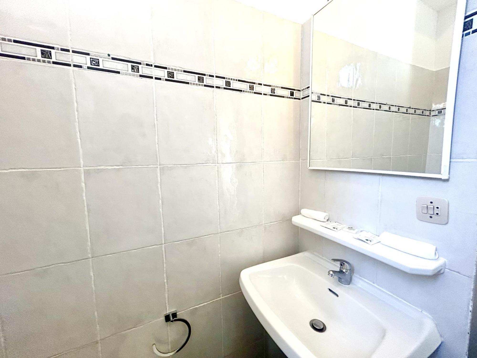 Appartement Riviera - Grimaldi Ac - Promenade Des Anglais - Balcon Victor Hugo 2 *